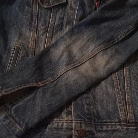 Levi’s Jean Jacket EUC! - Picture 7 of 14